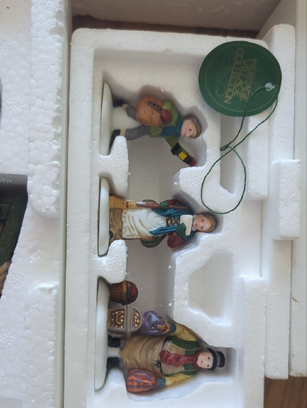 Set of 3. Department 56 Heritage Village pieces with OG boxes - Picture 4 of 6